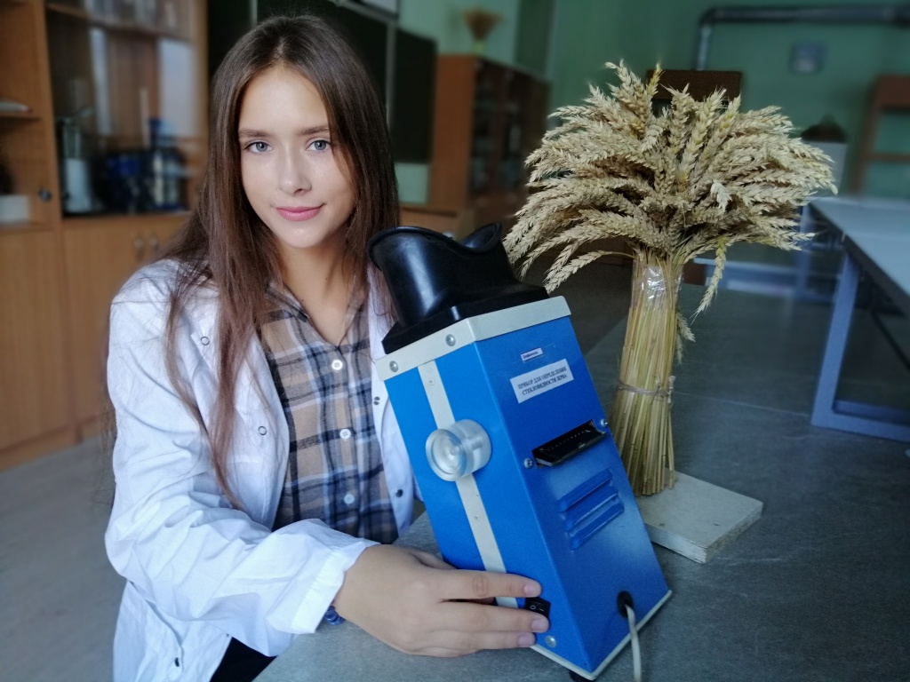 ПрофТех в лицах. Портрет. Нургазиева Я. 2Т2.jpg ПрофТех в лицах. Портрет. Нургазиева Я. 2Т2.jpg